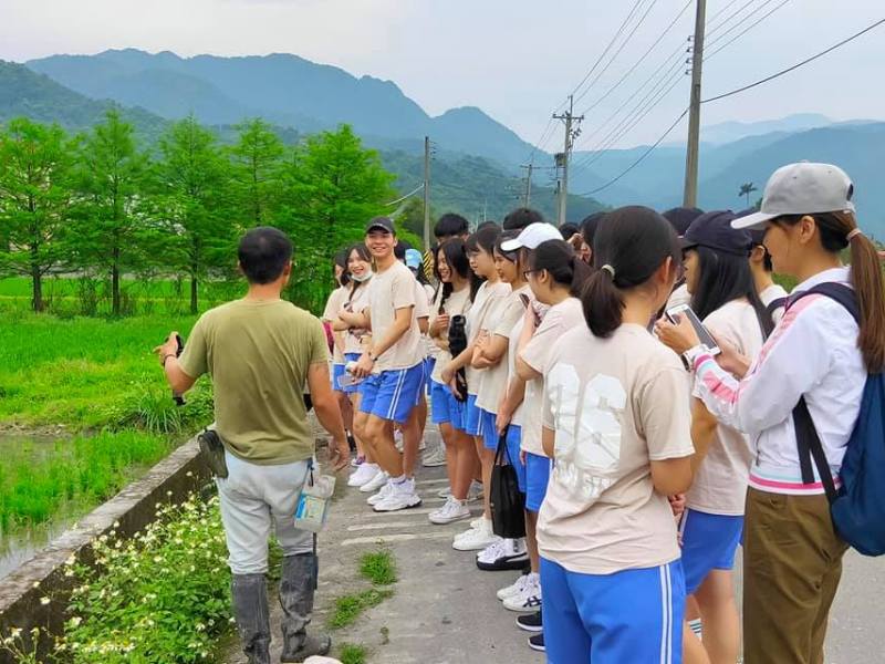 張洧齊-帶領三民高中體驗農耕